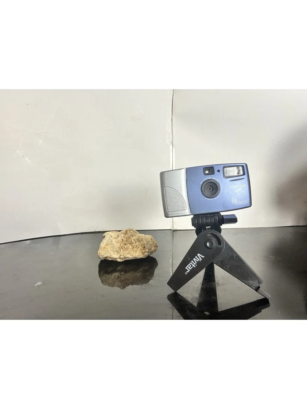 Concord Eye Q Duo LCD  Digital Camera. Untested Display Stand Only